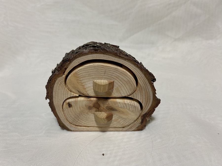 Pino resinero 2 cajones 7x4cm