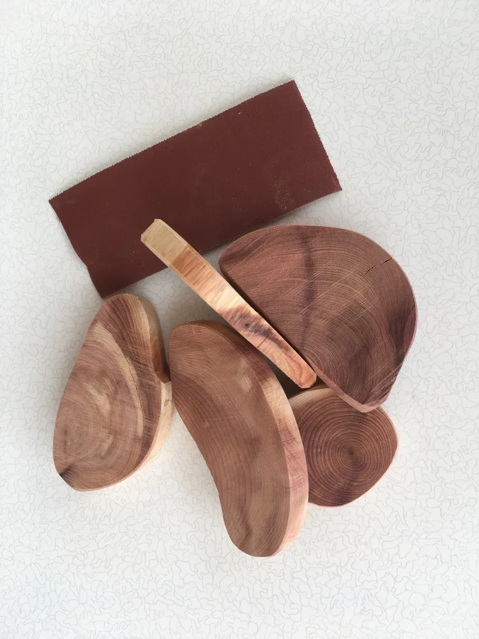 AntiPolilla Natural, Taquitos de madera de Sabina